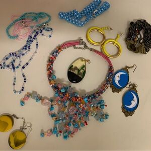 Funky lot of 9 wearable pieces